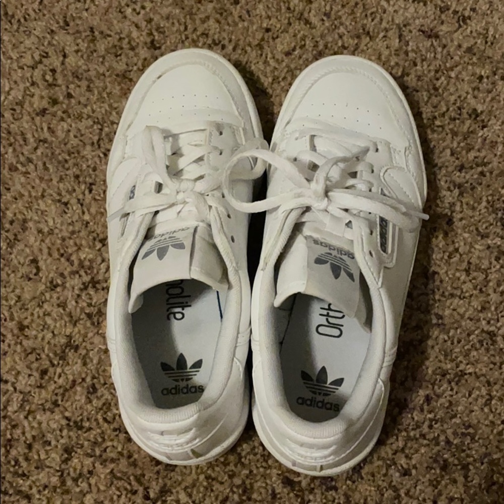 Adidas Sneakers